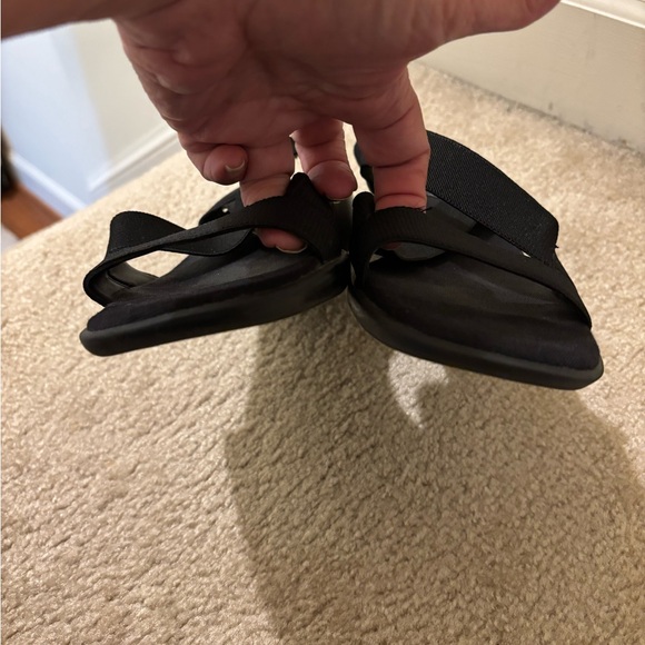 Mootsies Tootsies Black Sandals Size 11 - Picture 5 of 7